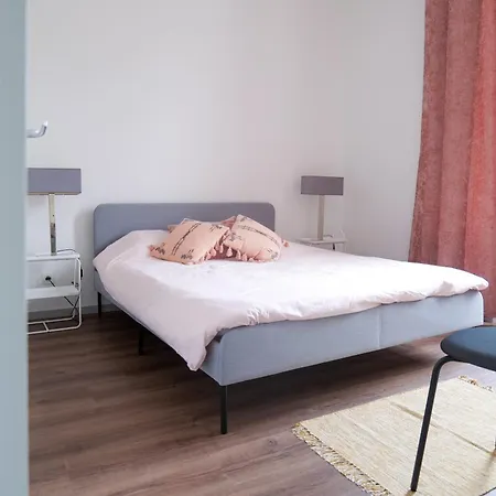 Bel Idealement Situe Centre-ville アンジェ