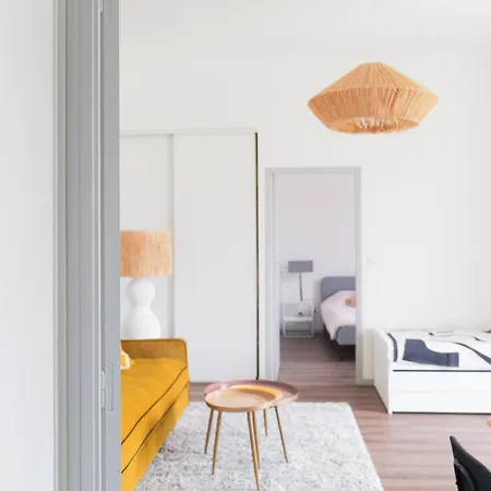 Bel Idealement Situe Centre-ville Apartment Angers