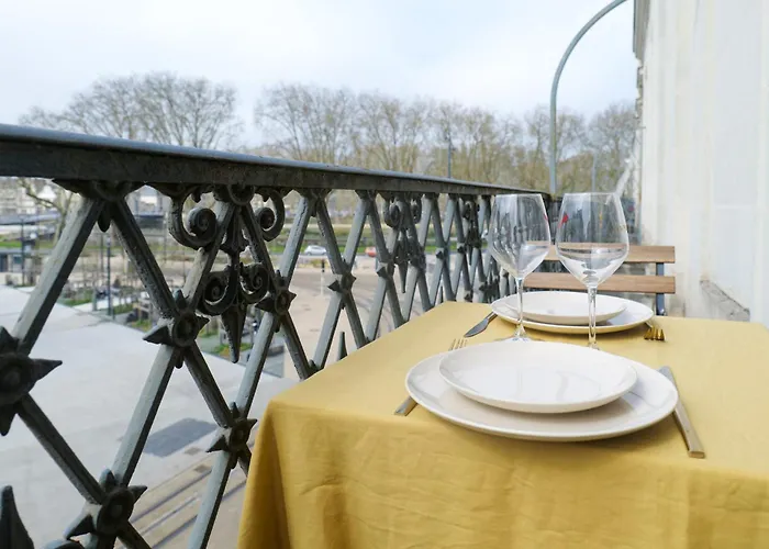 Bel Idealement Situe Centre-ville Daire Angers